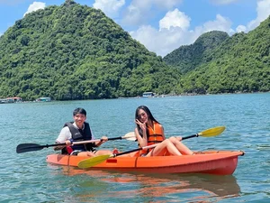 Footballer Doan Van Hau and Fiancée Doan Hai My Share Romantic Travel Highlights - image 3