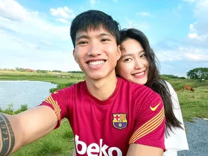 Footballer Doan Van Hau and Fiancée Doan Hai My Share Romantic Travel Highlights - image 8