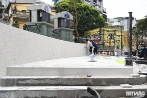 Hanoi Completes New Night Food Street on Truc Bach Lake Peninsula for Food Enthusiasts - image 12