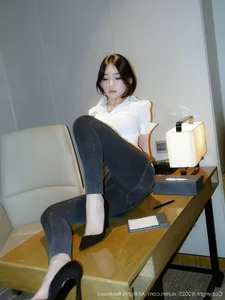 Modern Elegance with Zhi Zhi in XiuRen No.10785: A Chic Office Vibe - image 25