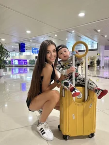 Dianka Zakhidova: The Unstoppable Beauty of Goalkeeper Bui Tien Dung's Wife - image 2