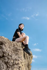Minimalist Elegance in YiTuYu Art Language Vol.4936 Featuring Model Win - image 2