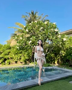The Stunning Career and Style of the DJ Who Partnered with Son Tung M-TP - image 1