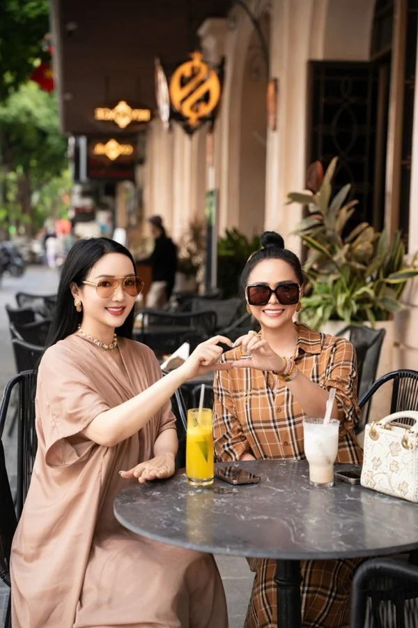 Miss Giang My and Thanh Huong Bui Showcase Youthful Street Style Elegance