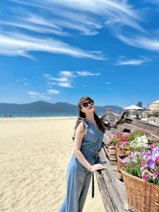 Celebrity Lifestyle: Tieu Vy’s Food Adventures and Mai Thu Huyen’s Global Travels - image 3