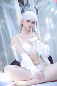 Coser Yu Yu Transforms into Altima Tia: Ethereal White Fantasy Beauty (40P) - image 18