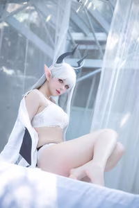 Coser Yu Yu Transforms into Altima Tia: Ethereal White Fantasy Beauty (40P) - image 20