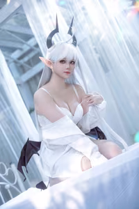 Coser Yu Yu Transforms into Altima Tia: Ethereal White Fantasy Beauty (40P) - image 17