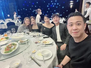 The Natural Beauty of Cong Phuong's Wife: Unfiltered Photos Surprise Fans - image 3