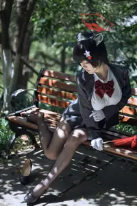 Discover Tsubaki Guide Cosplay by Shi Liang Yu: Charming Elegance Unleashed. - image 11