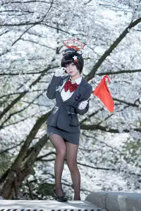Discover Tsubaki Guide Cosplay by Shi Liang Yu: Charming Elegance Unleashed. - image 4