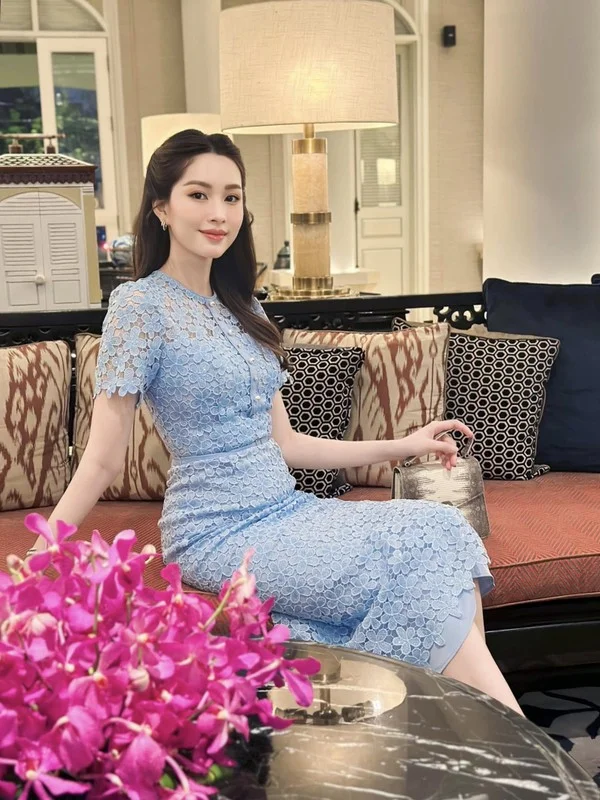 Đặng Thu Thảo: The Epitome of High Society Grace and Elegance