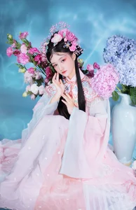 Timeless Elegance Captured in YiTuYu Art Language Vol.4153 with Pei Pei - image 25