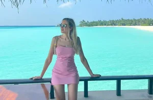Russian Beauty Beach Fashion: Summer Trends and Coastal Elegance from the Mediterranean - image 10