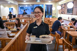 Exploring the Controversial Milk Tea Beef Noodles Trend in Hanoi - image 8