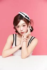 Elegant Portraiture Featuring Carlee Shi 77 Ya - YiTuYu Art Language Vol.7995 - image 0