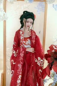 YiTuYu Art Language Vol.5633: Featuring the Stunning Qi Luo Sheng De Xiao Su Su Portrait Collection - image 17