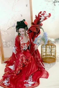 YiTuYu Art Language Vol.5633: Featuring the Stunning Qi Luo Sheng De Xiao Su Su Portrait Collection - image 9