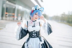 Dreamy Rem Cosplay by Coser Hana at Firefly Festival Part02 - image 8