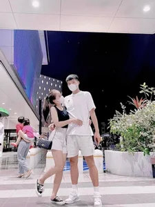 A Romantic Milestone: Vietnam U23 Striker Proposes to His Longtime Partner in a Stunning Ceremony - image 3