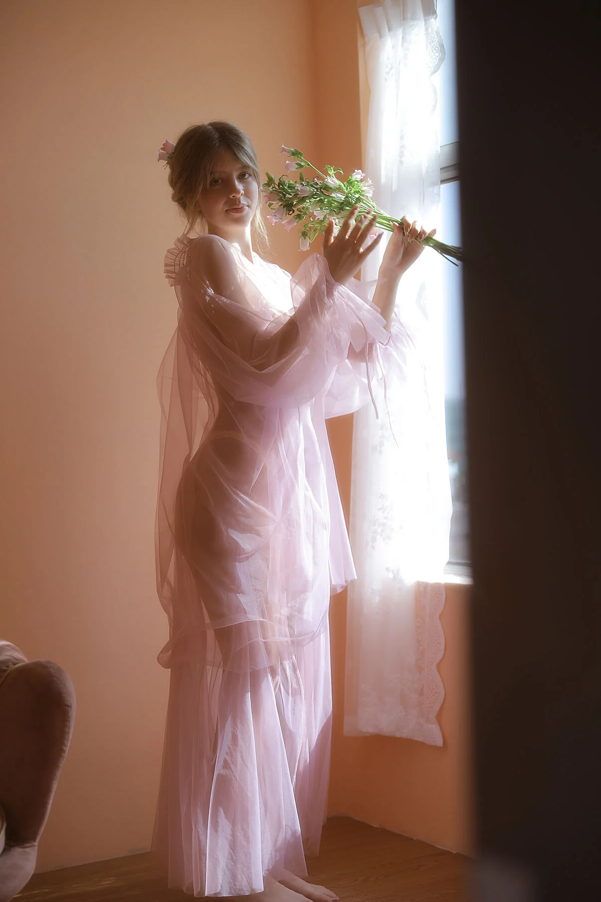 Elegant Portrait Collection: YiTuYu Art Language Vol.10077 Featuring Anna