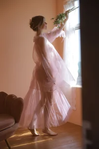 Elegant Portrait Collection: YiTuYu Art Language Vol.10077 Featuring Anna - image 6
