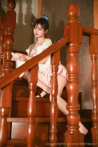 Discover Yan Tian Kitty's Enchanting Beauty in XiuRen No.10730: A Sweet & Captivating Photoshoot - image 39