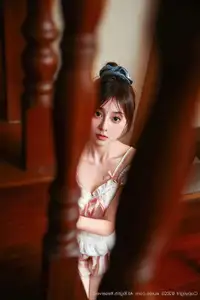 Discover Yan Tian Kitty's Enchanting Beauty in XiuRen No.10730: A Sweet & Captivating Photoshoot - image 34