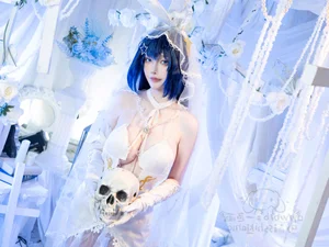 Stunning Azur Lane New Jersey Cosplay: Exultant Snow White Ceremony Bridal Gown by Yi Se Yu - Full Photo Collection and Video - image 15