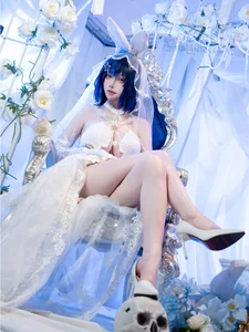 Stunning Azur Lane New Jersey Cosplay: Exultant Snow White Ceremony Bridal Gown by Yi Se Yu - Full Photo Collection and Video - image 4