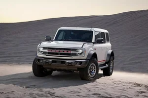Celebrating 60 Years of Adventure: The New 2026 Ford Bronco 60th Anniversary Edition – A Tribute to Classic Off-Road Heritage and Style - image 9