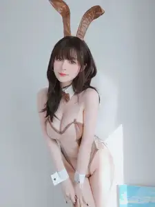Coser Shirogane Alluring Bunny Girl Cosplay Fantia Irresistible Charm - image 1