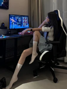 Cozy Gaming Vibes and Chic Gamer Girl Aesthetic - image 2