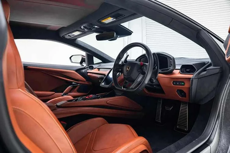The breathtaking Lamborghini Revuelto in exclusive $9,000 metallic bronze finish