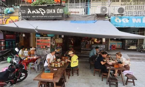 Exploring the 8 Affordable Michelin-Selected Eateries in Ho Chi Minh City - image 4