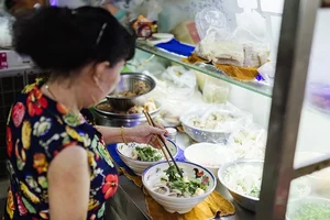 Exploring the 8 Affordable Michelin-Selected Eateries in Ho Chi Minh City - image 3