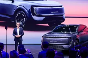 View: AUDI E SUV Electric – Impressive 671 HP Power, 700km Range Unveiled - image 6