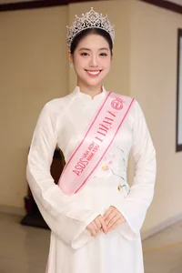 Elegant Beauty and Military Discipline: Discover Chau Anh, the Vietnamese Second Lieutenant and Pageant Runner-up Captivating Social Media Trends - image 1