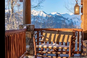 Inside Tom Cruise’s Breathtaking $40 Million Fairytale Estate: A Glimpse into Luxury Living and Stunning Architecture - image 5