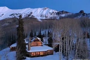 Inside Tom Cruise’s Breathtaking $40 Million Fairytale Estate: A Glimpse into Luxury Living and Stunning Architecture - image 6