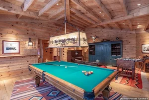 Inside Tom Cruise’s Breathtaking $40 Million Fairytale Estate: A Glimpse into Luxury Living and Stunning Architecture - image 4