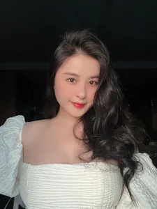 Stunning Beauty of the Tay Ethnic Streamer and Mother of One - image 4