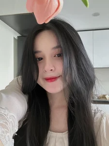 Stunning Beauty of the Tay Ethnic Streamer and Mother of One - image 2