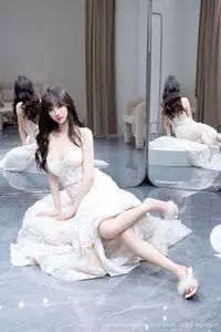 Yue Er Yue Er Shines in Pristine Wedding Gown: Captivating XiuRen No.10663 Collection - image 28