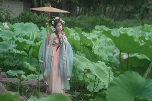 Contemporary Elegance: YiTuYu Art Language Vol.4993 Featuring Mian Mian - image 6