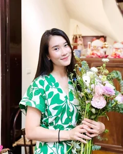 Step Inside the Stunning Flower-Filled Home of Editor Khanh Trang - image 1