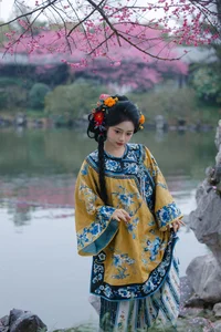 YiTuYu Art Language Vol.7660: A Deep Dive into Contemporary Portraiture Featuring the Elegant Xian Lu - image 7