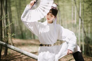 Ling Xiao in YiTuYu Art Language Vol.4517: A Masterclass in Portrait Photography and Aesthetic Grace - image 17