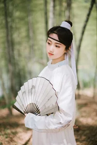 Ling Xiao in YiTuYu Art Language Vol.4517: A Masterclass in Portrait Photography and Aesthetic Grace - image 13
