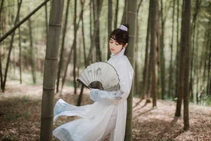 Ling Xiao in YiTuYu Art Language Vol.4517: A Masterclass in Portrait Photography and Aesthetic Grace - image 15